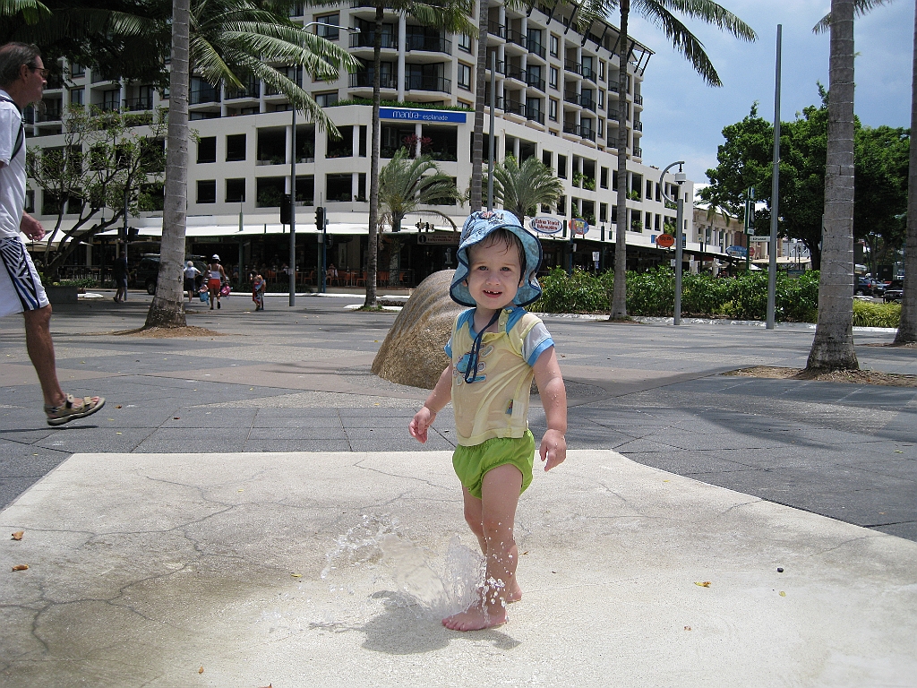 Cairns36.JPG