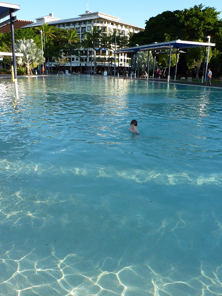 Cairns19.JPG