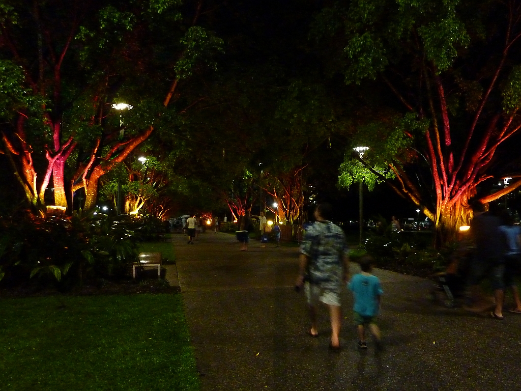 Cairns150.JPG