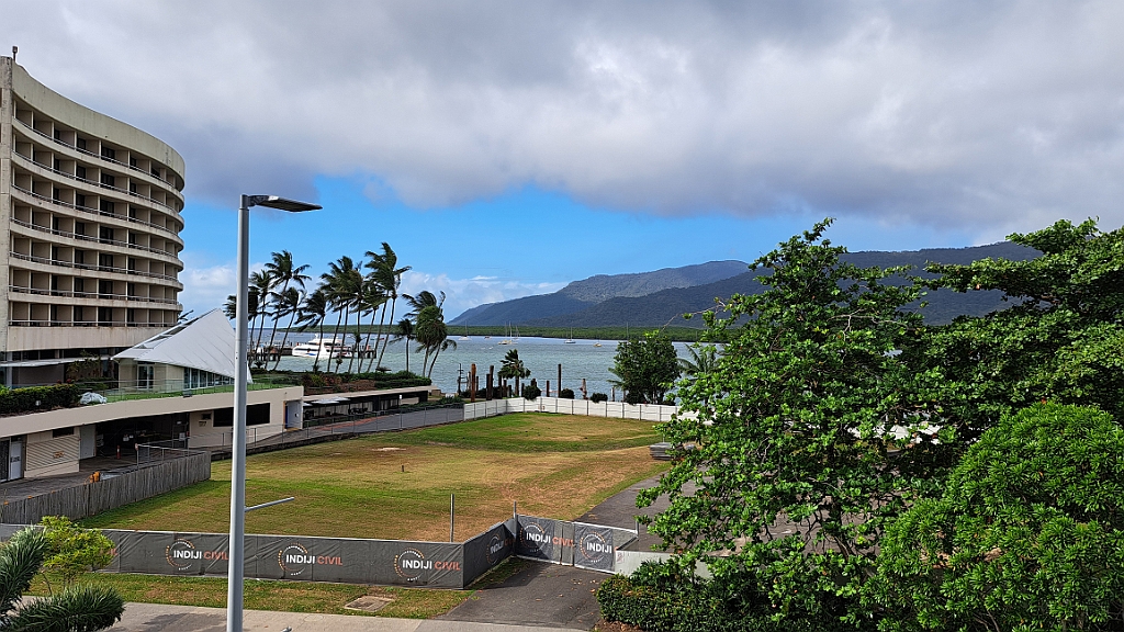 Cairns41.jpg